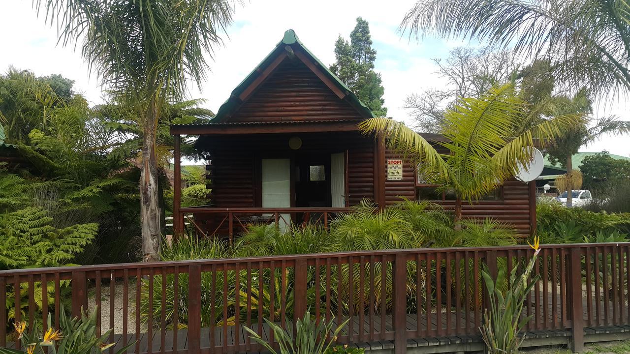 Mountain Breeze Log Cabins Стормсривиер Екстериор снимка